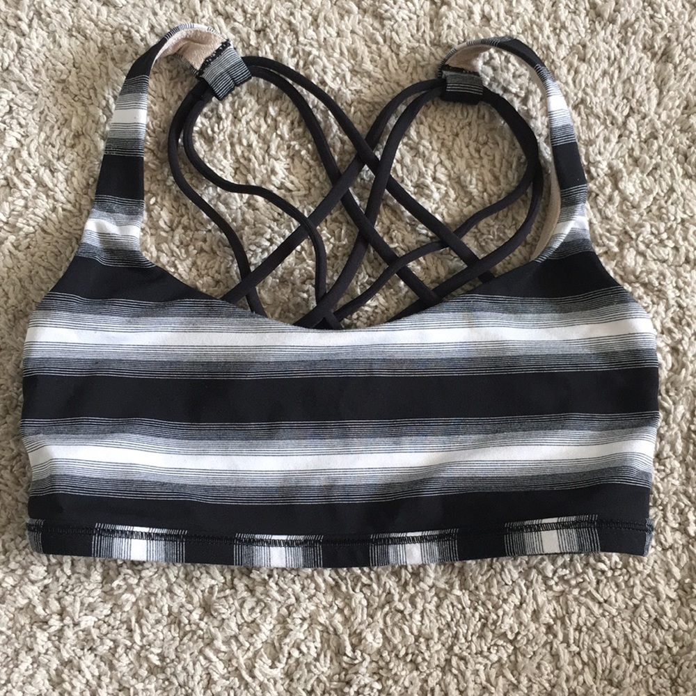 Lululemon "Free to Be" sports bra
